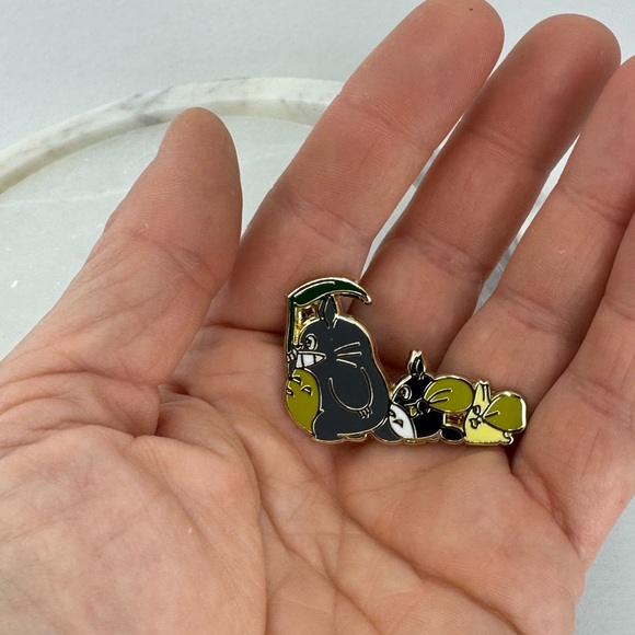 3/$15 Studio Ghibli My Neighbor Totoro Group Enamel Pin Brooch - Picture 3 of 5